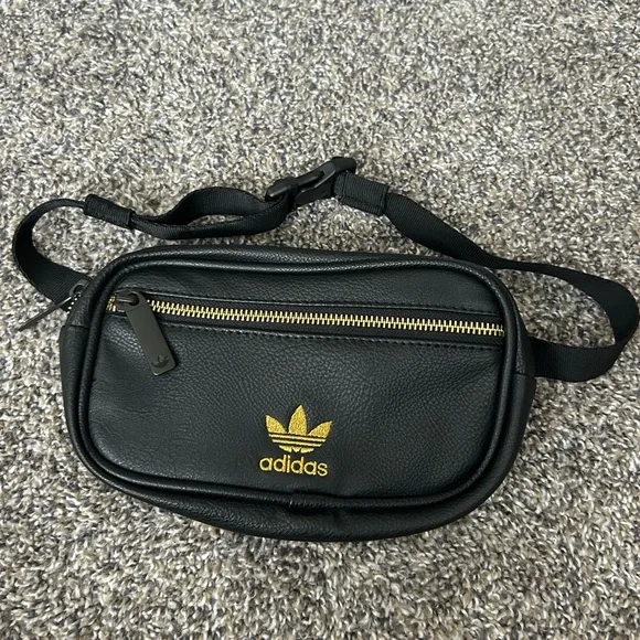 Adidas Faux Leather Belted Bag with adjustable belt and gold accents NWOT - Picture 2 of 9